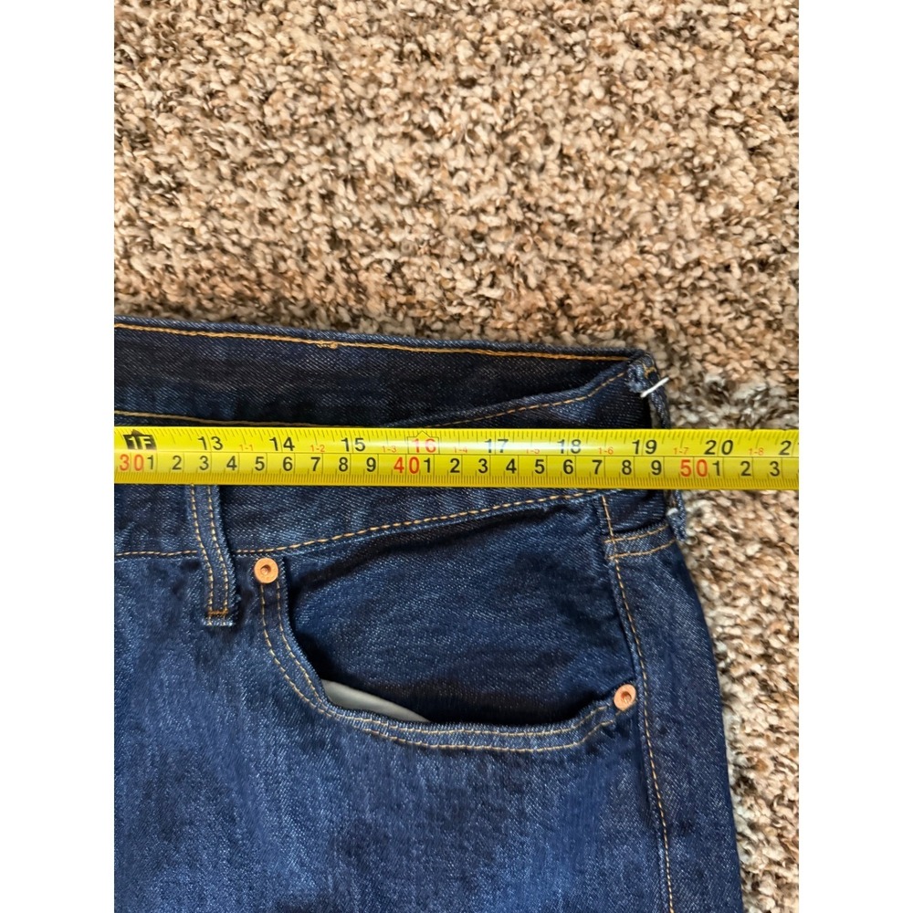 Levis 501 Original Fit Mens Dark Wash Indigo Straight Leg Button Fly Jeans 38x30 - Picture 3 of 5